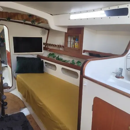 Botel Voilier Flush Poker Saint-Raphael (Var)