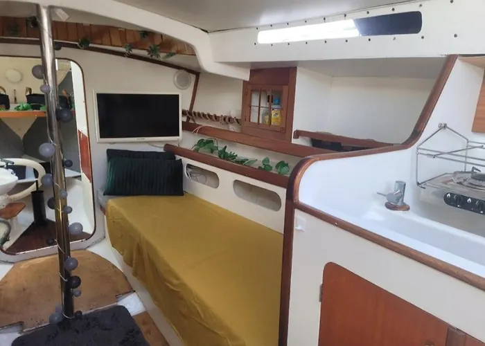 船屋 Voilier Flush Poker Saint-Raphaël