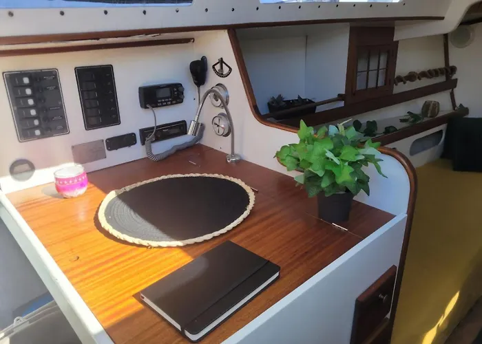 船屋 Voilier Flush Poker Saint-Raphaël